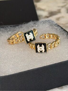 FASHION Link Gold-tone Intertwined C Hoop Earrings - NWT
